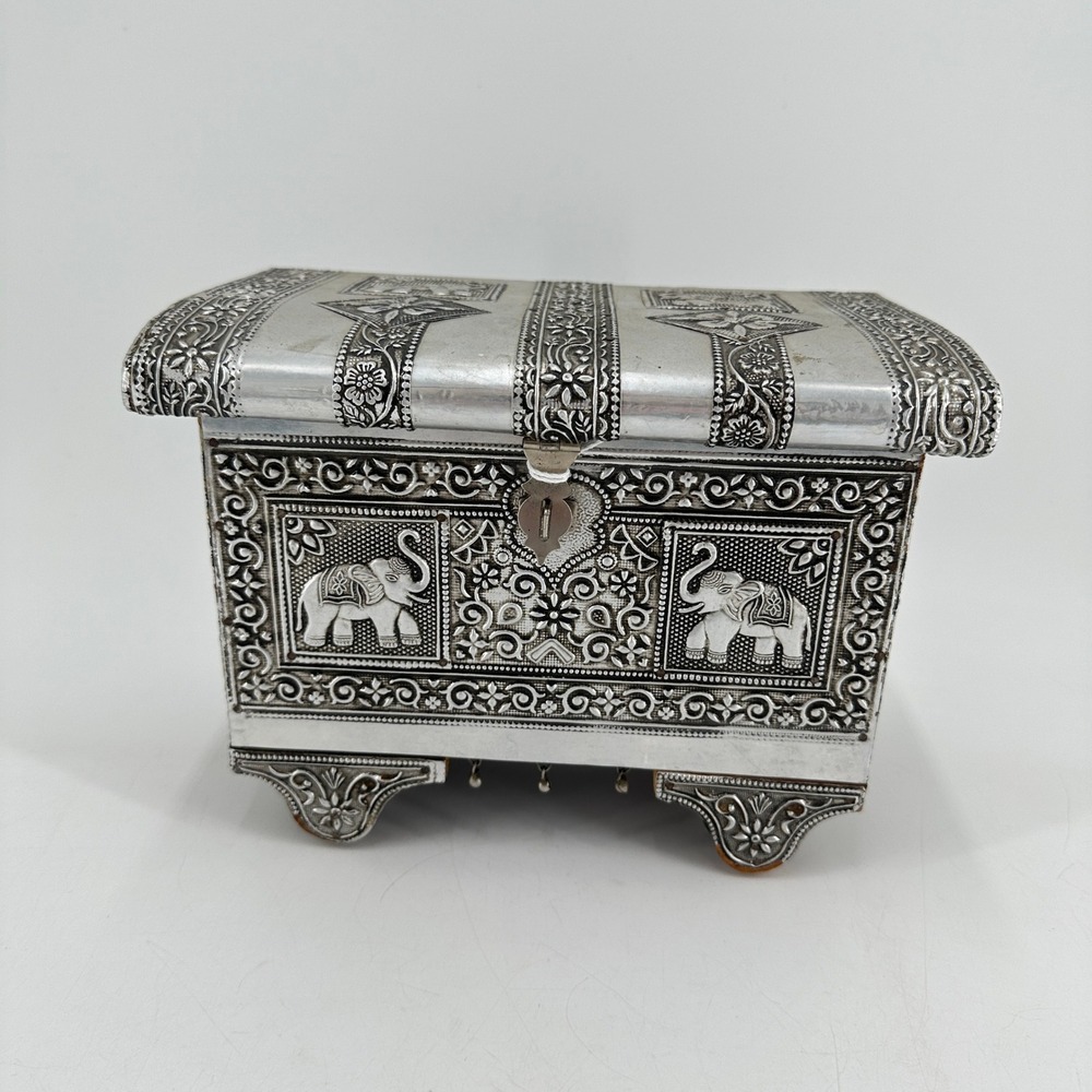 Vintage Indian Silver Tone Embossed Elephant Jewelry Box Velvet Lined Trunk